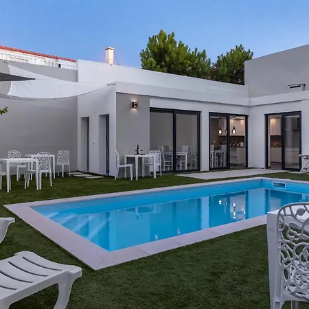 Bed & Breakfast Ilheu 25 House