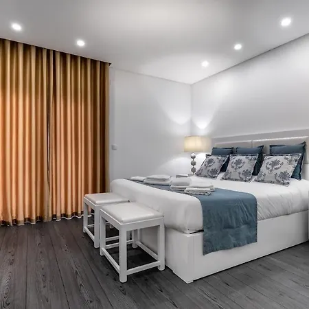 Ilheu 25 House B&B