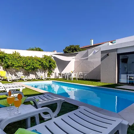 Bed & Breakfast Ilheu 25 House