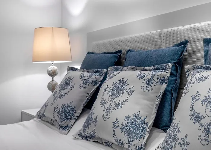 Ilheu 25 House Couette-café Peniche