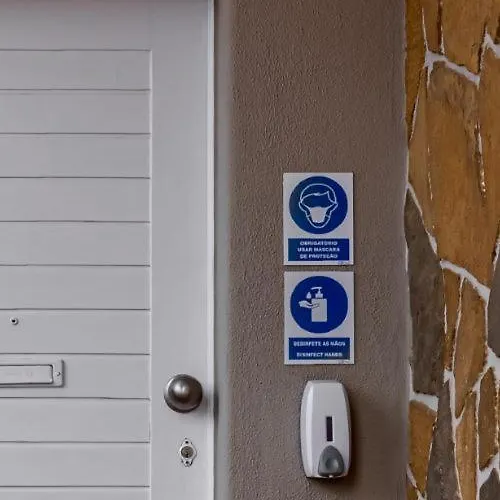 Couette-café Ilheu 25 House Peniche