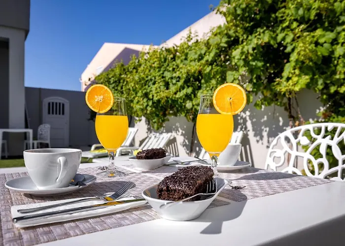 Couette-café Ilheu 25 House 4*