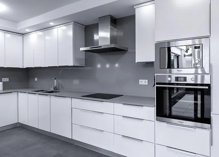 Couette-café Ilheu 25 House 4*